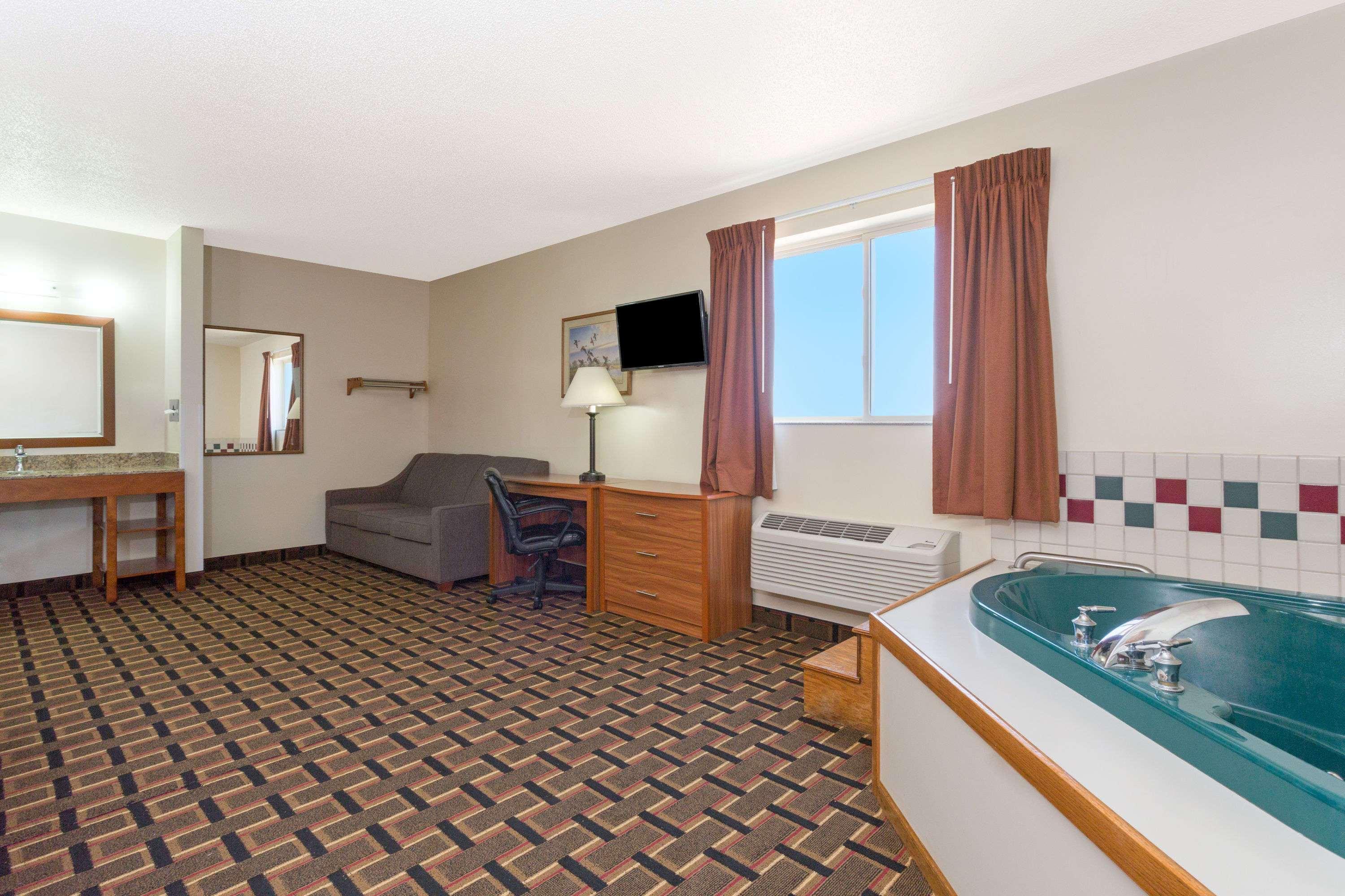 Days Inn By Wyndham Paxton Dış mekan fotoğraf