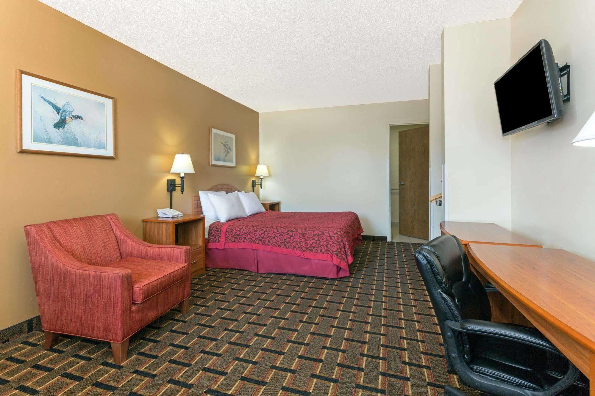 Days Inn By Wyndham Paxton Dış mekan fotoğraf
