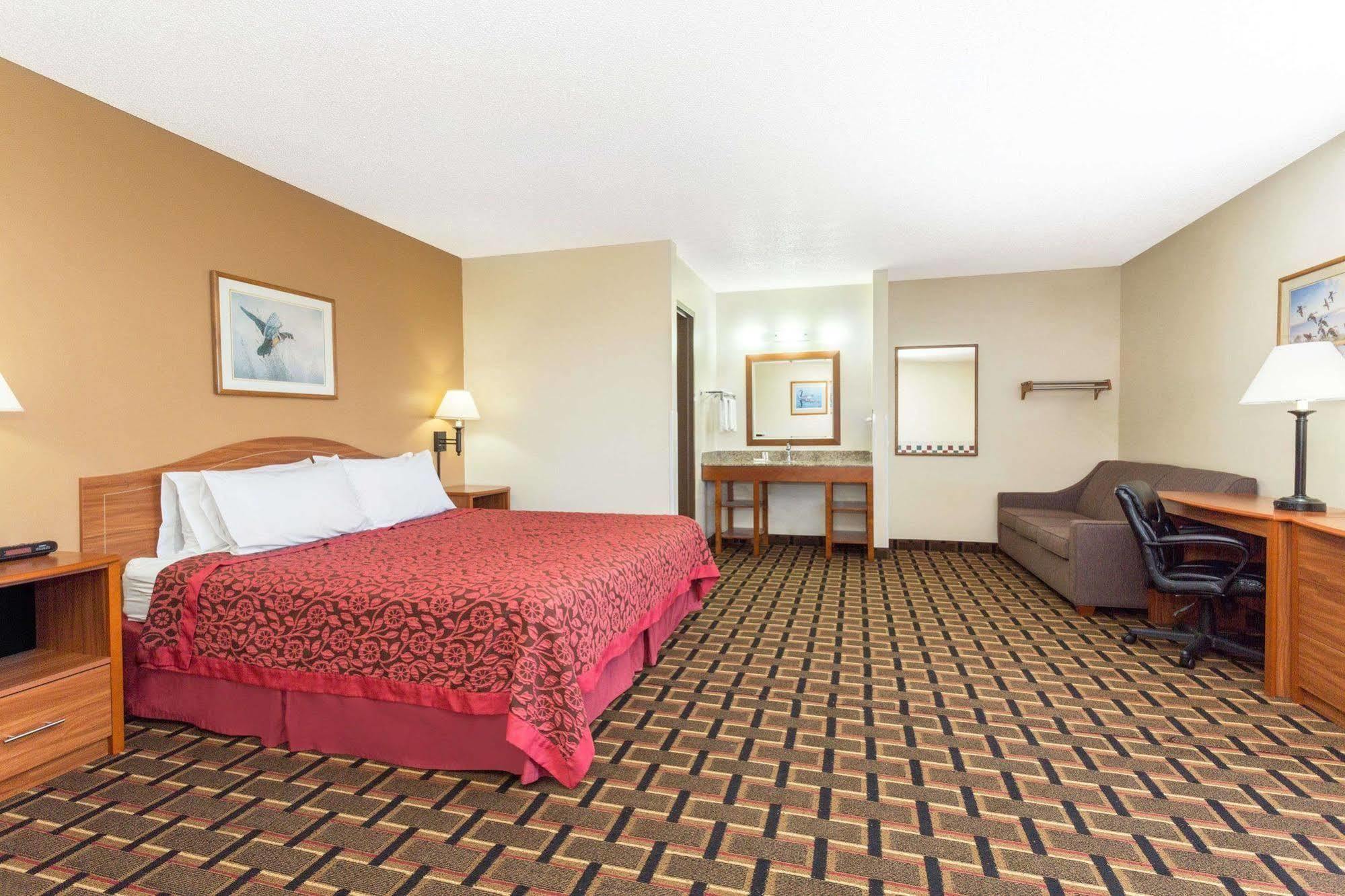 Days Inn By Wyndham Paxton Dış mekan fotoğraf